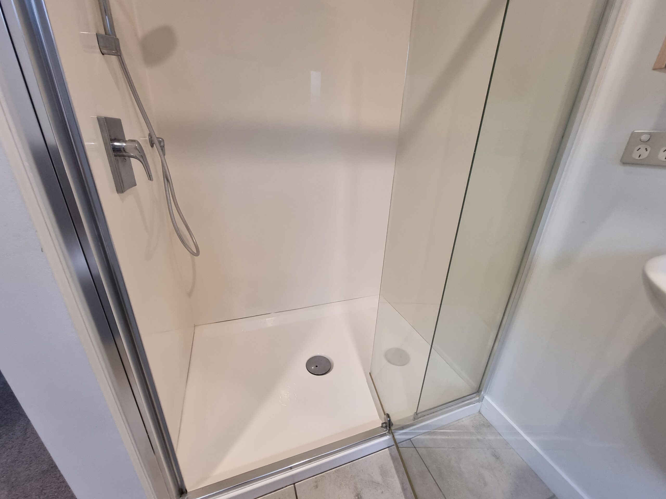 bathroom cleaning auckland